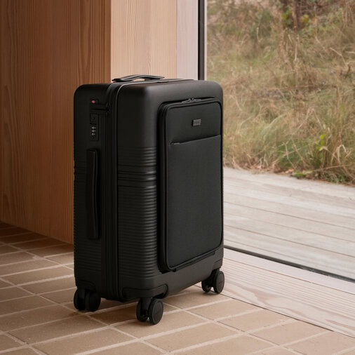 Black Suitcase | Sustainable | Designed to perfection